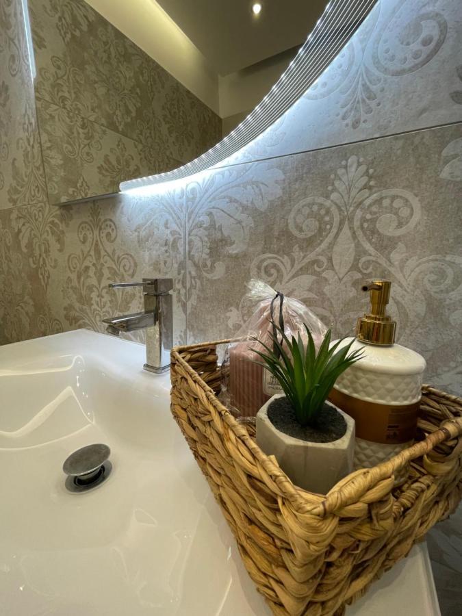 Agora Luxury Apartment 1 Loutráki Dış mekan fotoğraf
